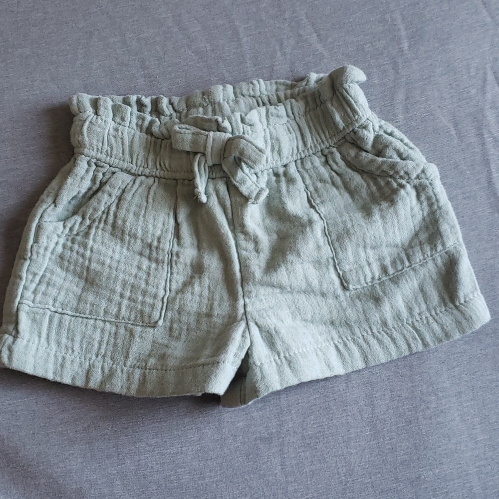Baby Garanimals green shorts 0-3M